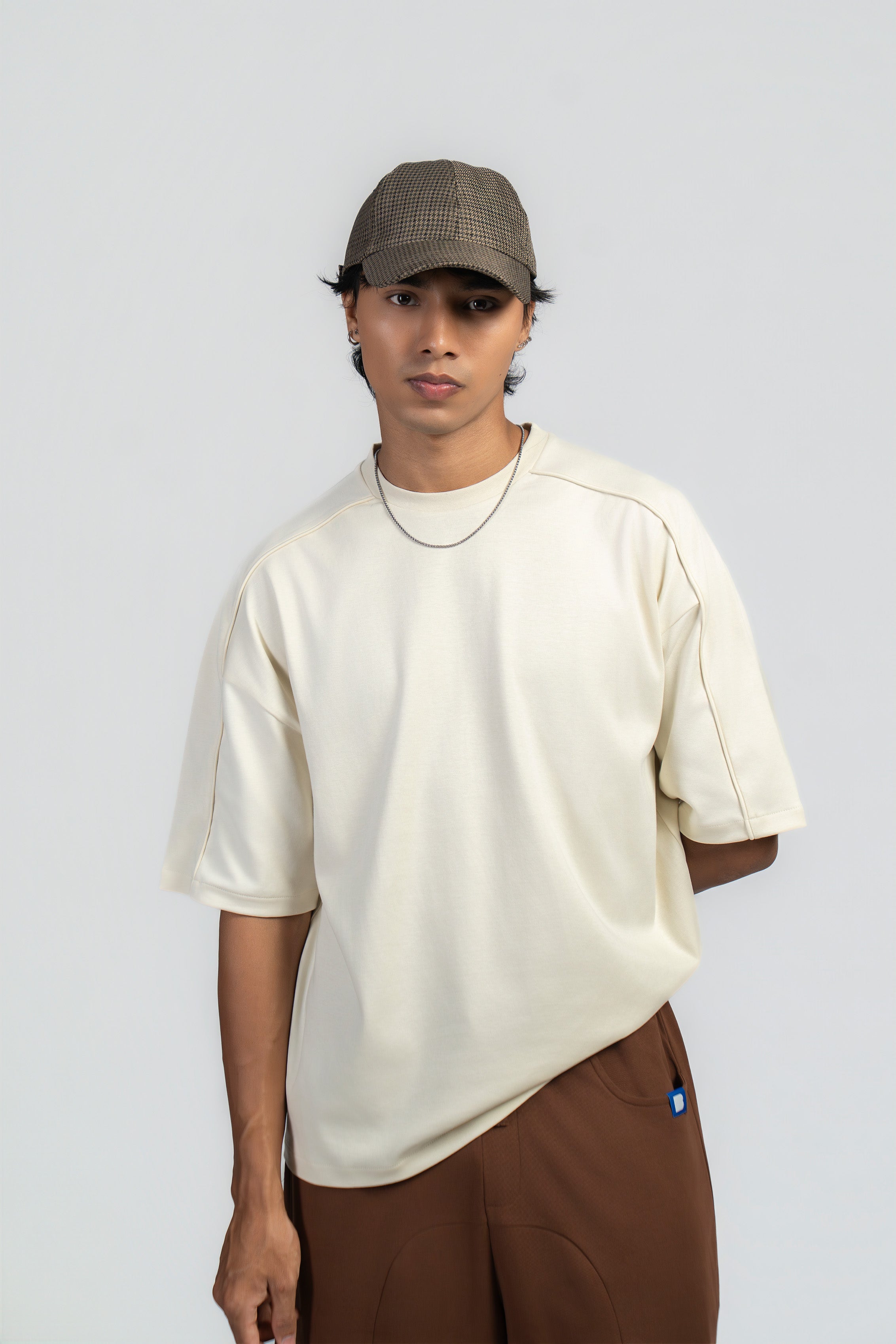 BASIC B* - BEIGE OVERSIZED T-SHIRT