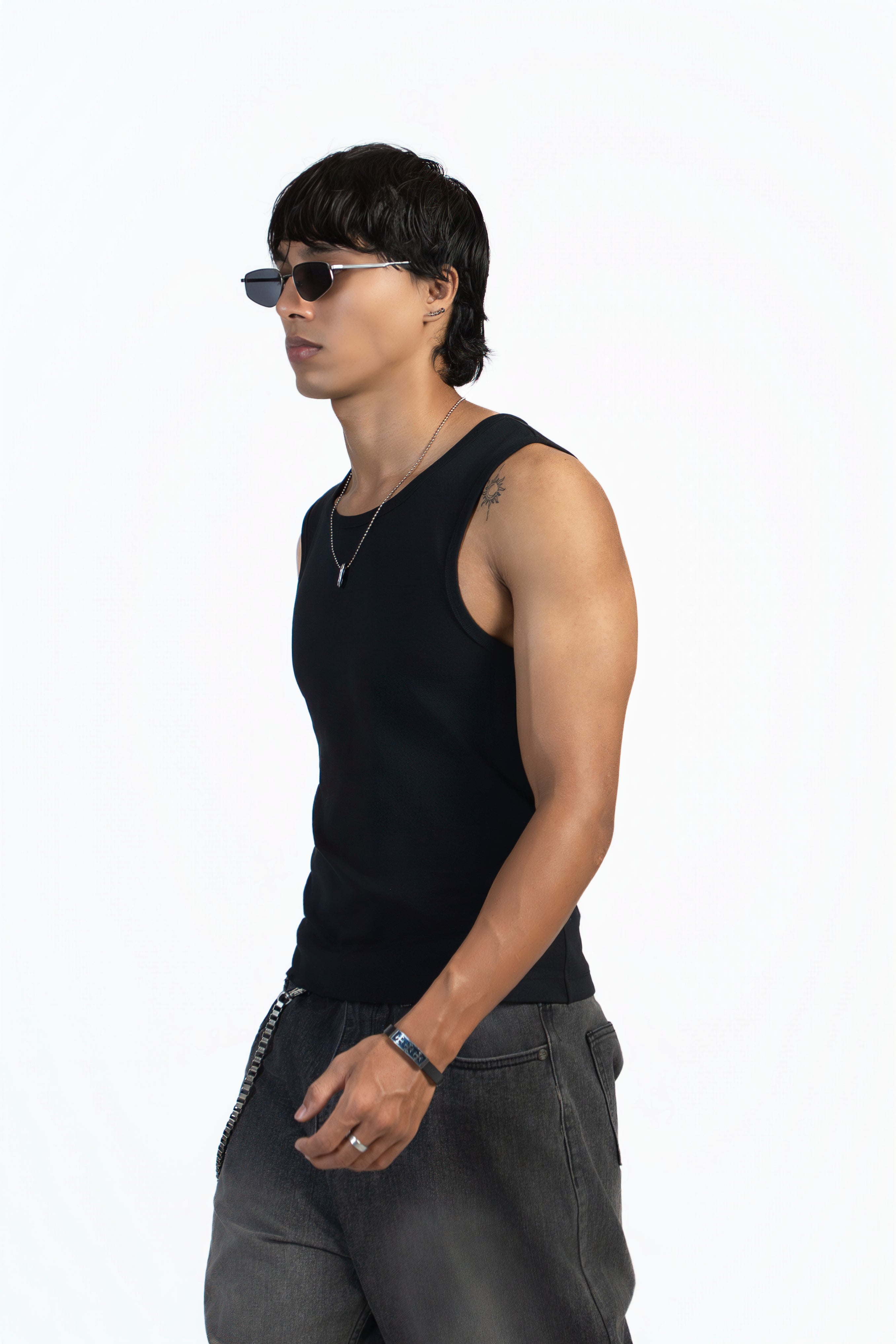 BASIC B* - BLACK FITTED TANK