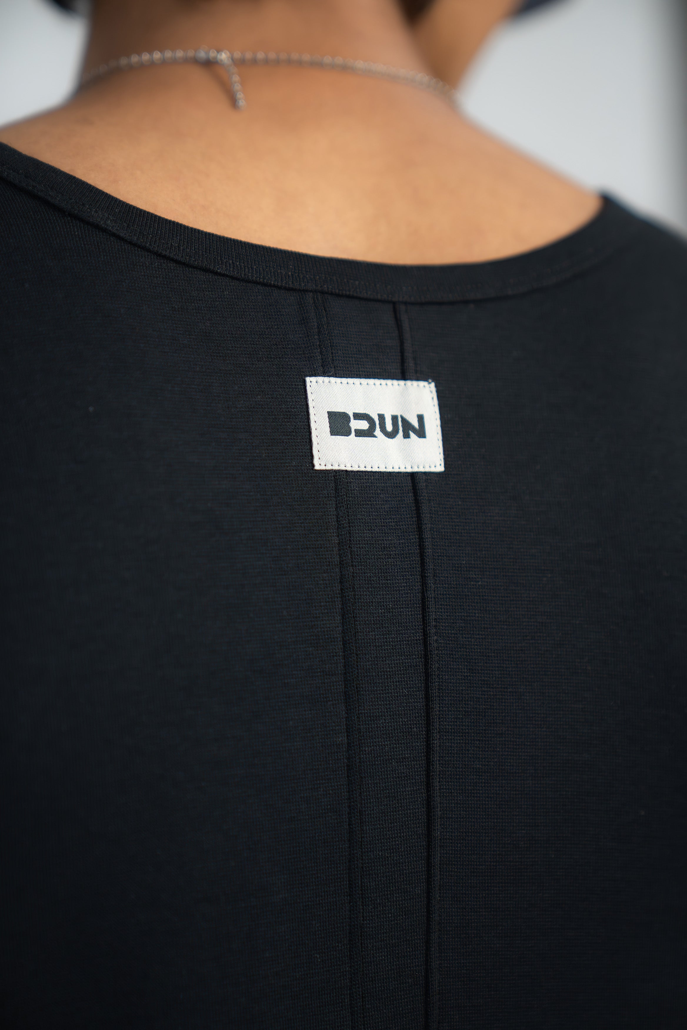BASIC B* - BLACK FITTED TANK