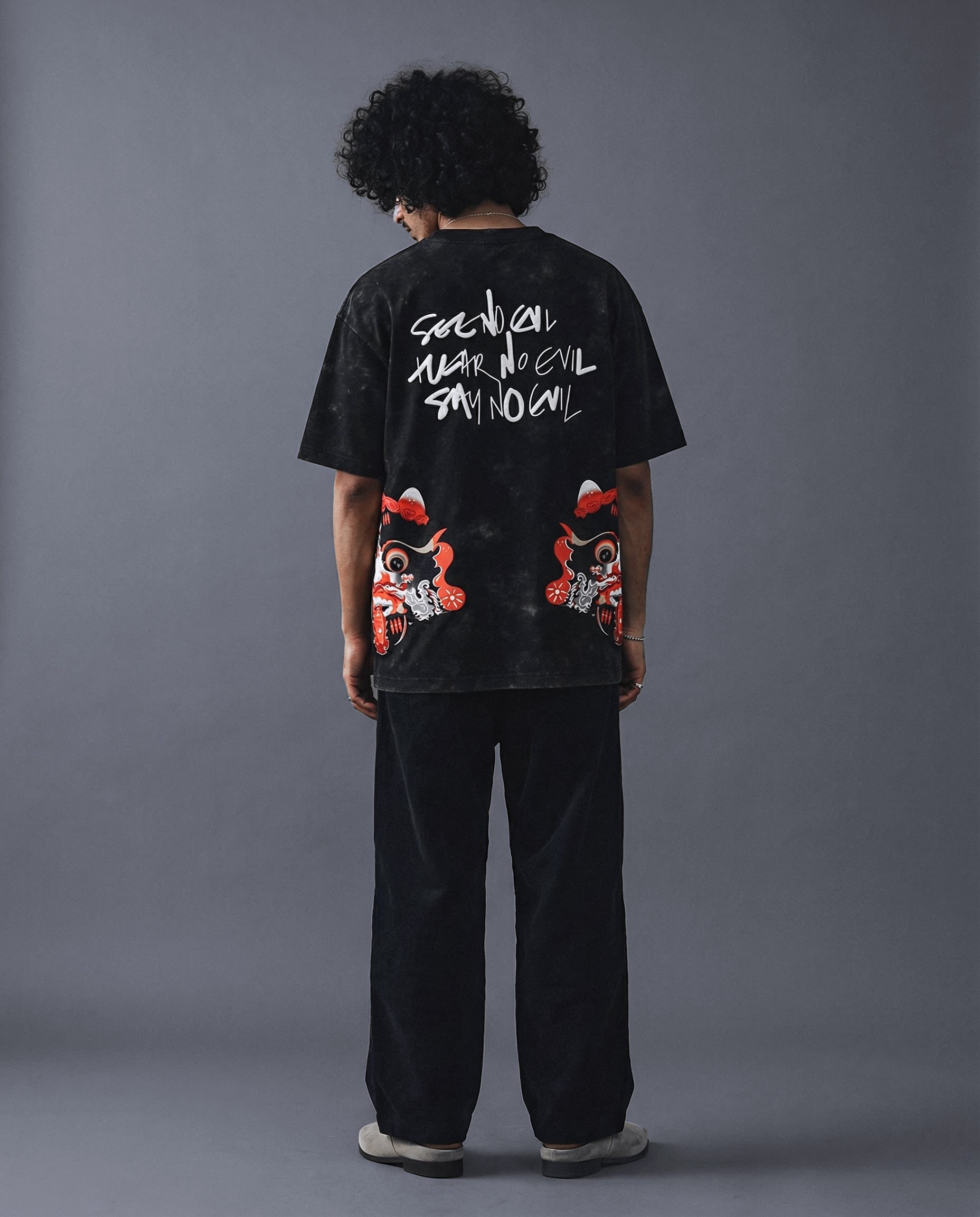 Drishti Bommai - Acid Wash Printed Half Face Tee